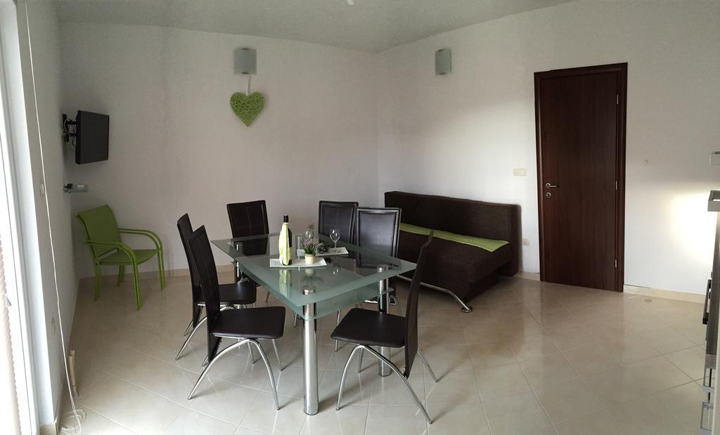 Apartment Ive โตรกีร์ ห้อง รูปภาพ