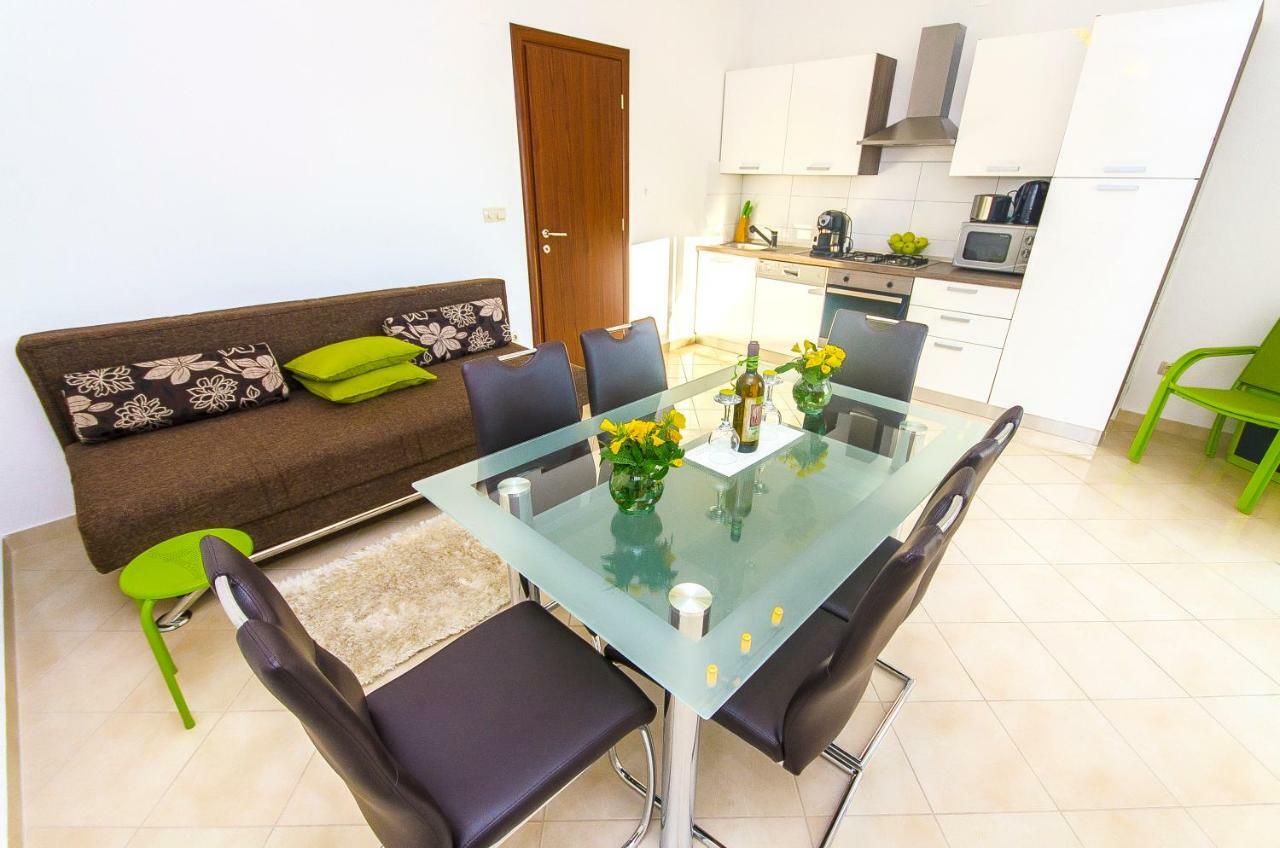 Apartment Ive โตรกีร์ ภายนอก รูปภาพ